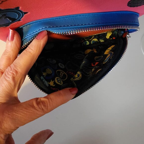 EUC Disney Vacation Club member Loungefly Backpack DVC "A Vacation of Adventure" - Picture 10 of 11